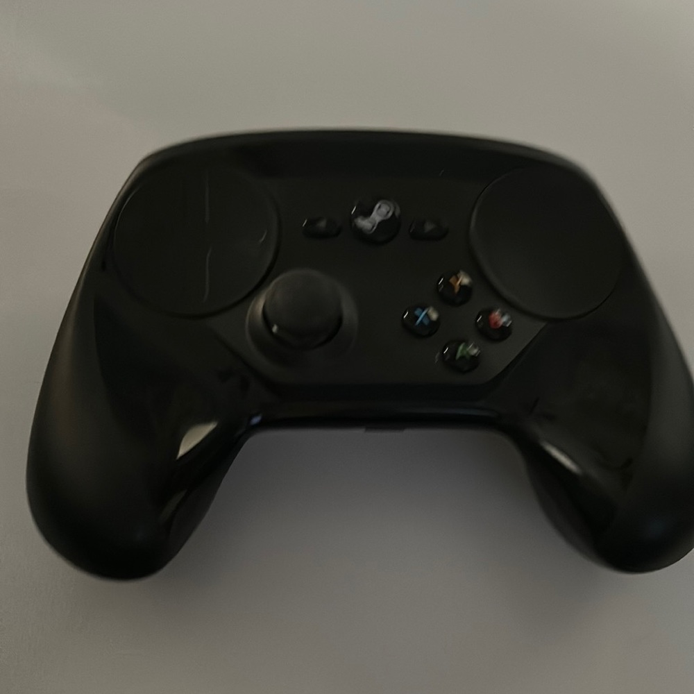 Steam controller by Valve